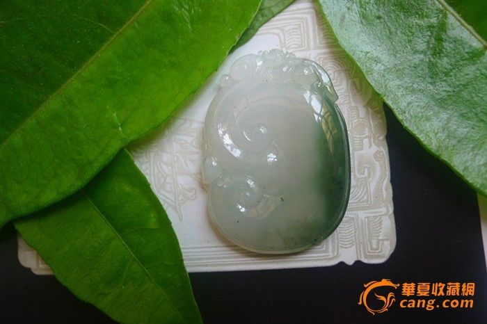 翡翠A货冰种飘绿如意-送这个书_翡翠A货冰种