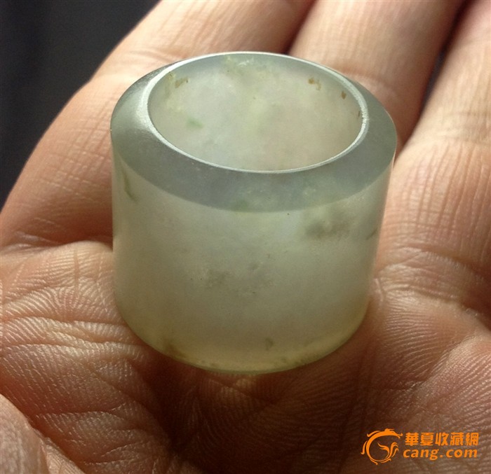 晚清罕见精品重器全冰种翡翠扳指