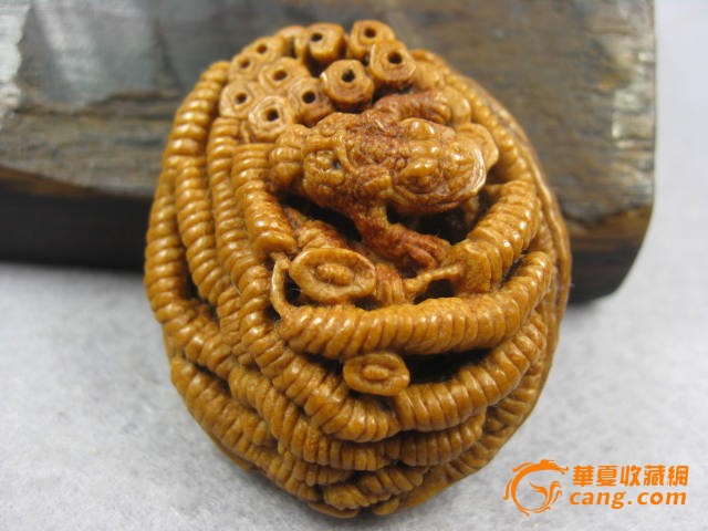 【桃核雕钟惠明大师作品!人生如意招财进宝】编号2088
