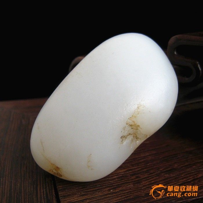 和田羊脂白玉籽料